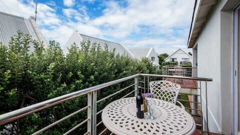 Standard Club Break Apartment